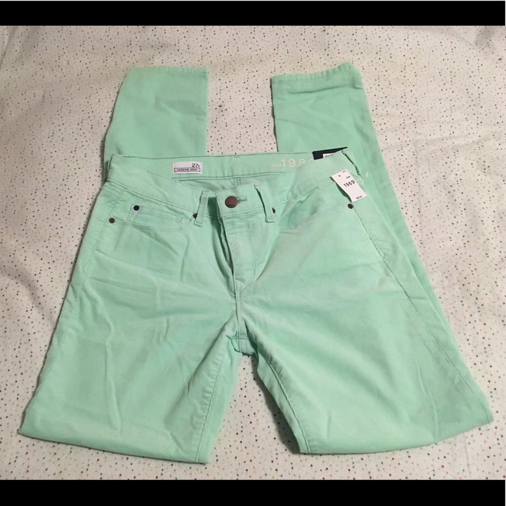 NWT Gap Pastel Green Skinny Cords, Size 27r